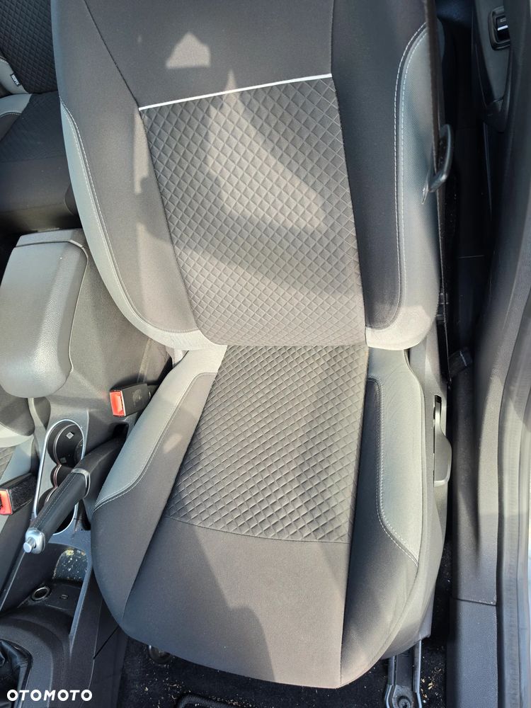 Ford Fiesta - 10