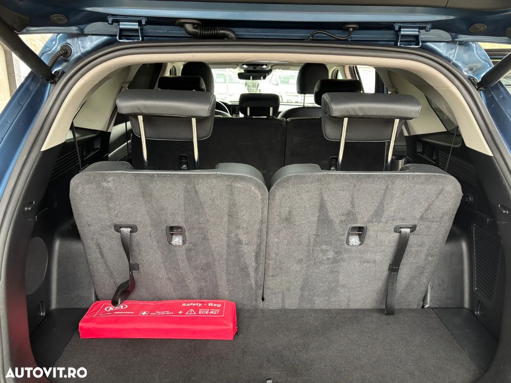 Kia Sorento 1.6 T-GDI HEV 6AT 4x4 7P Design+ - 11