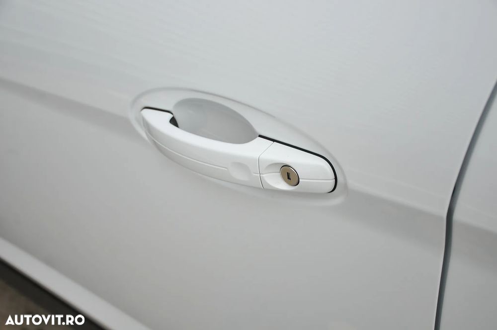 Ford C-Max 2.0 TDCi Powershift Titanium - 25