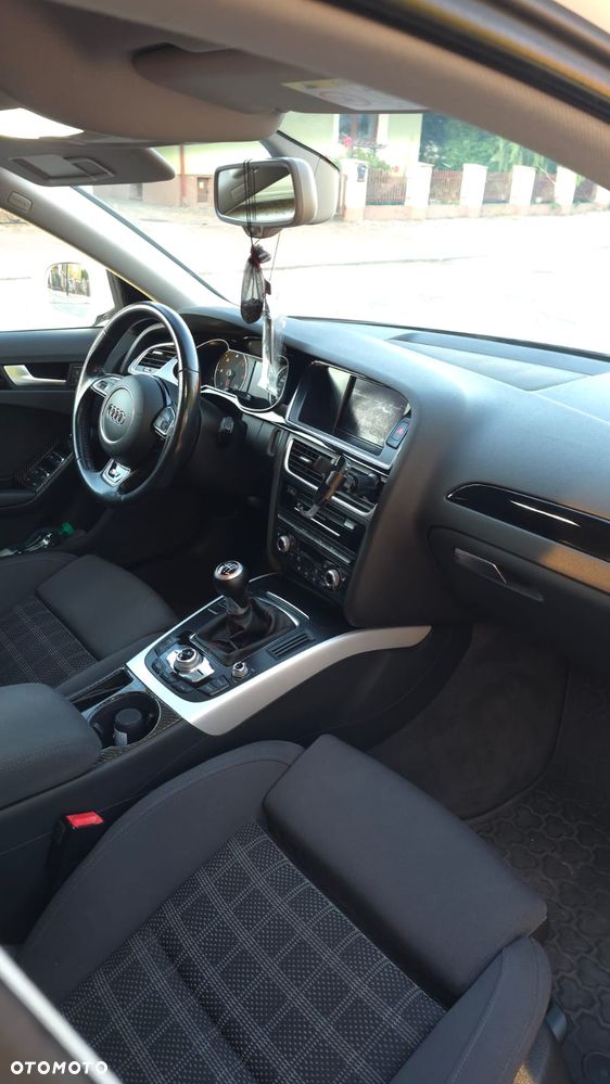 Audi A4 Avant - 11