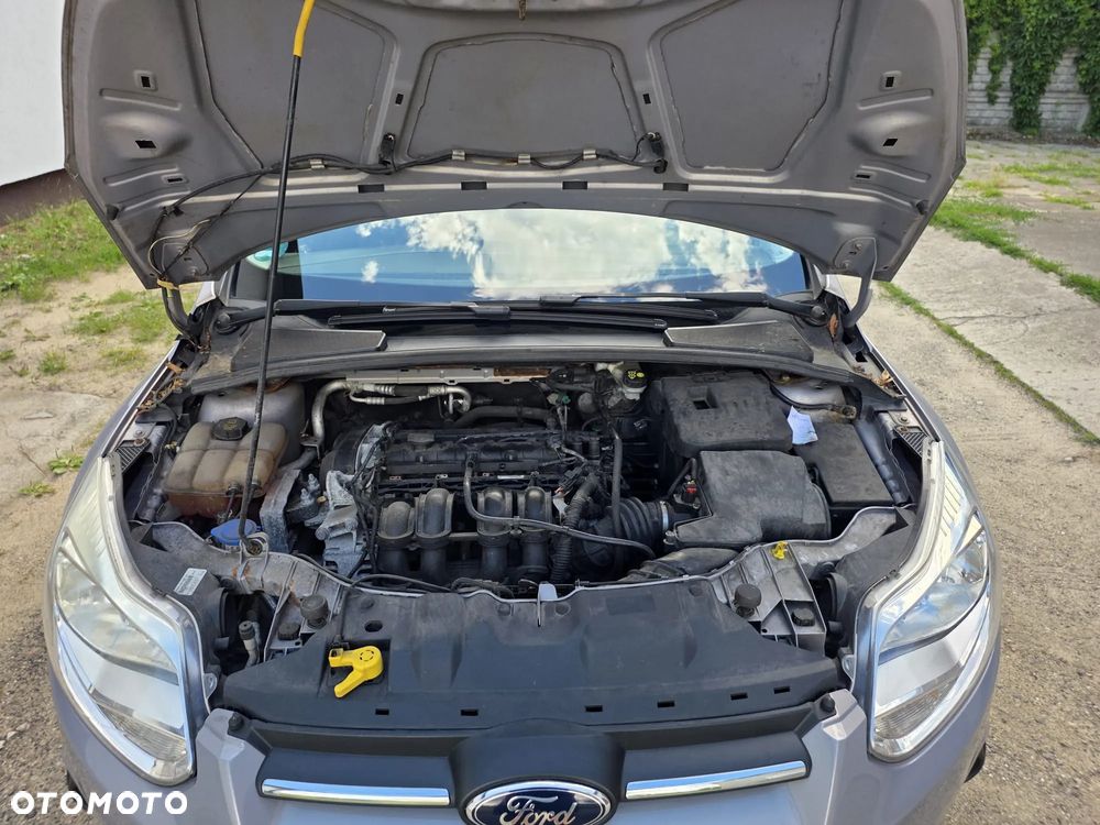 Ford Focus 1.6 Ambiente - 21