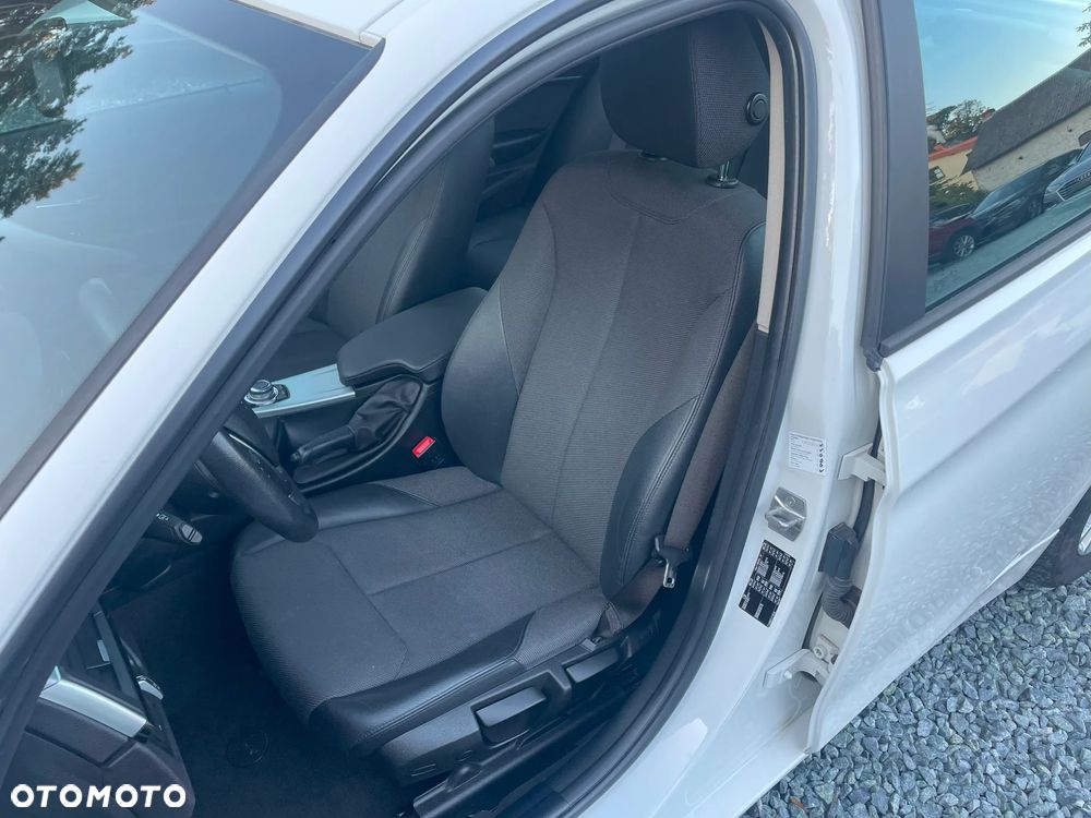 BMW Seria 3 - 17