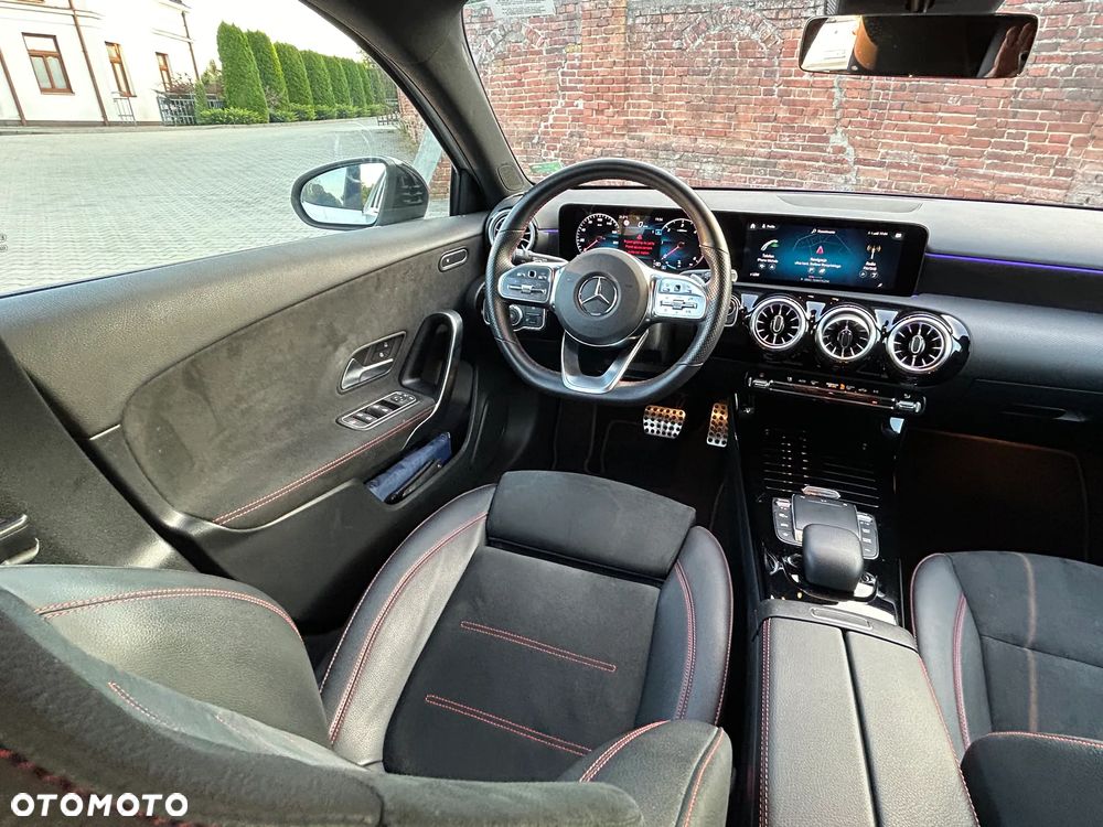 Mercedes-Benz Klasa A 200 d 4-Matic AMG Line 8G-DCT - 27