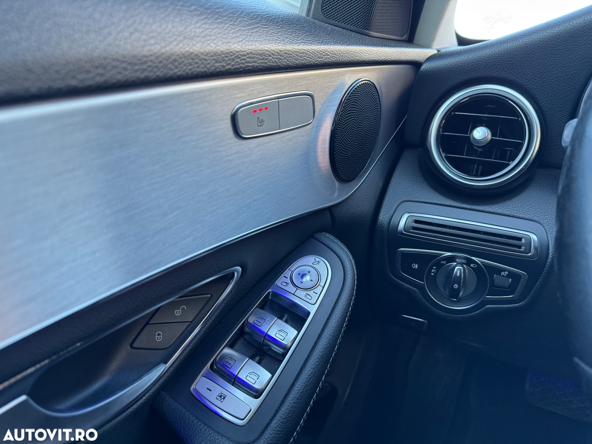 Mercedes-Benz C 220 d T 9G-TRONIC AMG Line - 23