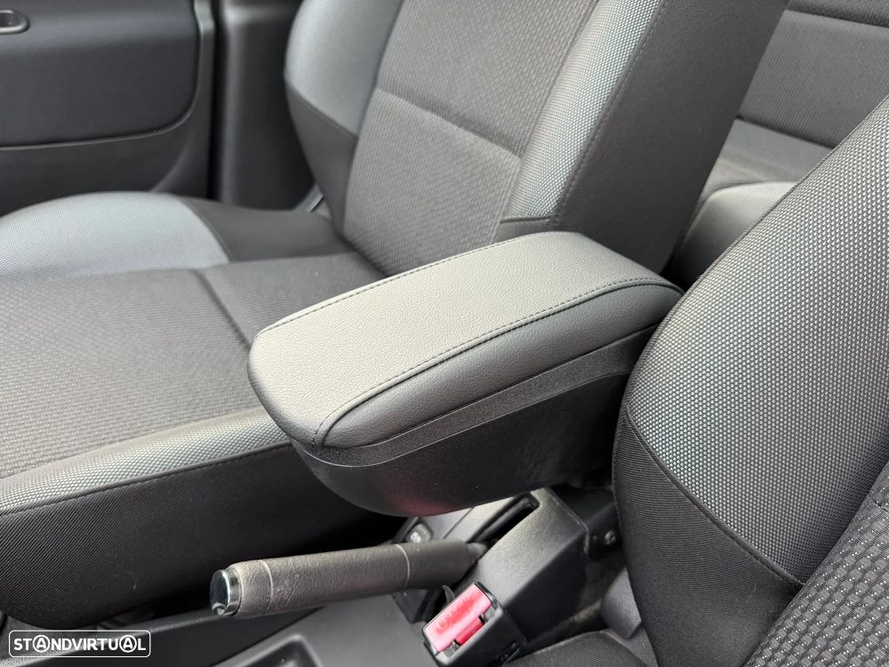 Peugeot 207 SW 1.4 Premium - 16