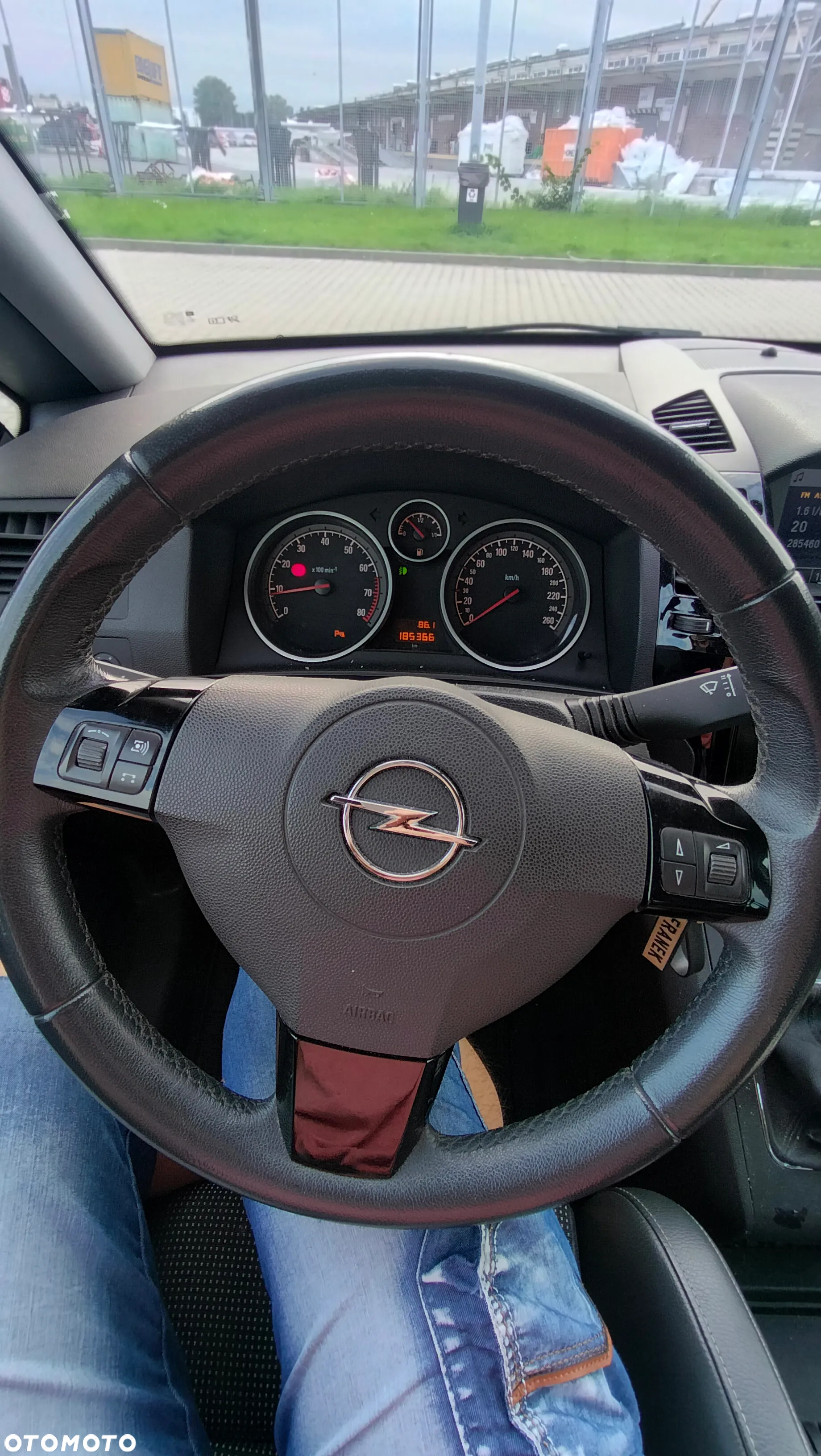 Opel Zafira 1.8 Cosmo - 12