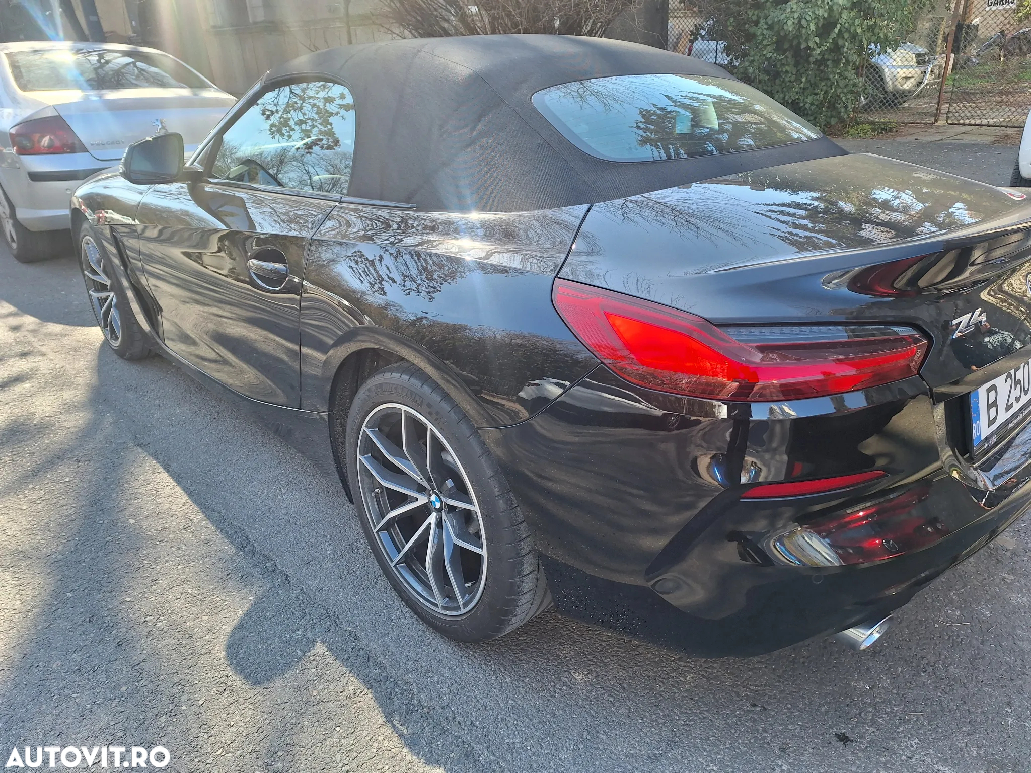 BMW Z4 sDrive30i AT - 12