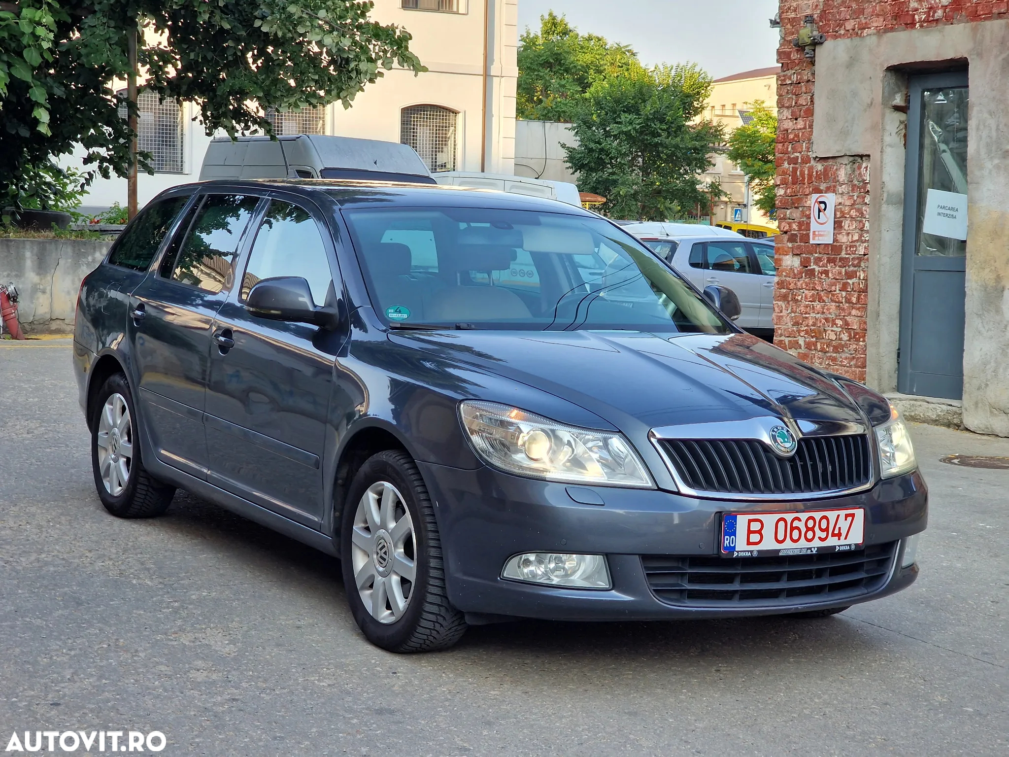 Skoda Octavia 1.6 TDI DPF DSG Elegance - 2