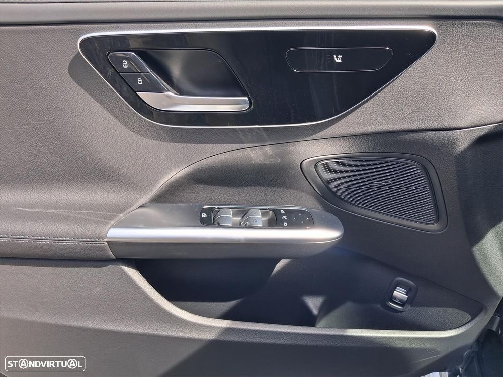 Mercedes-Benz C 300 de AMG Line - 9