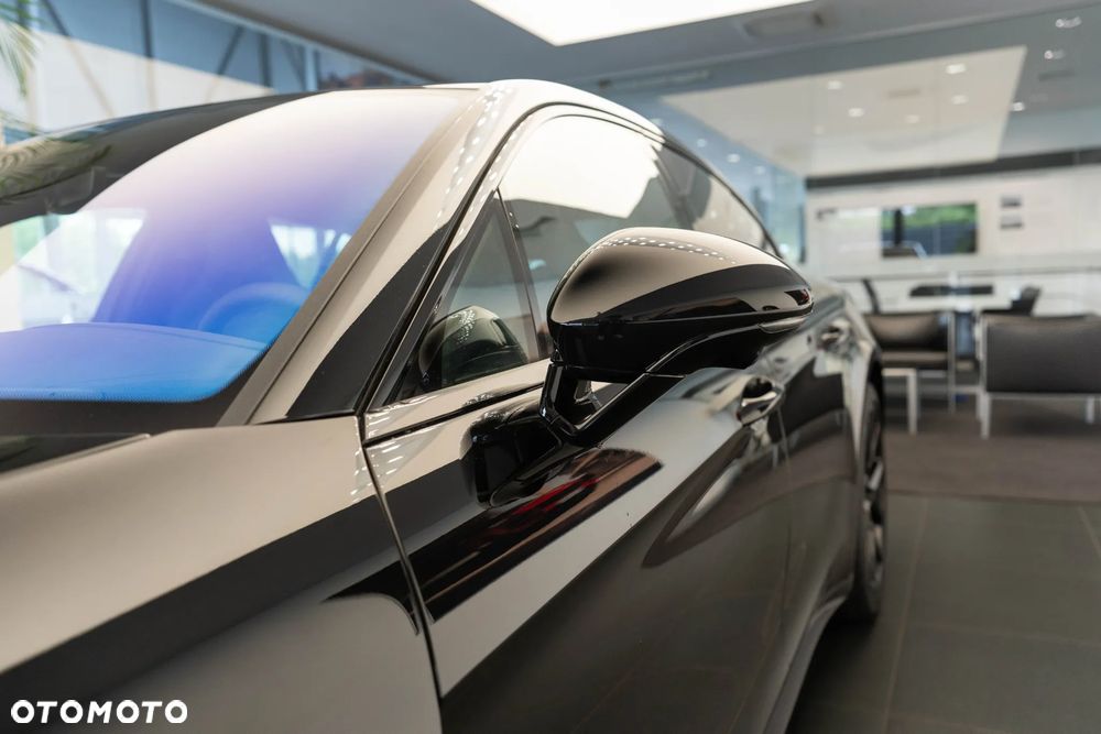 Porsche Panamera 4 - 12