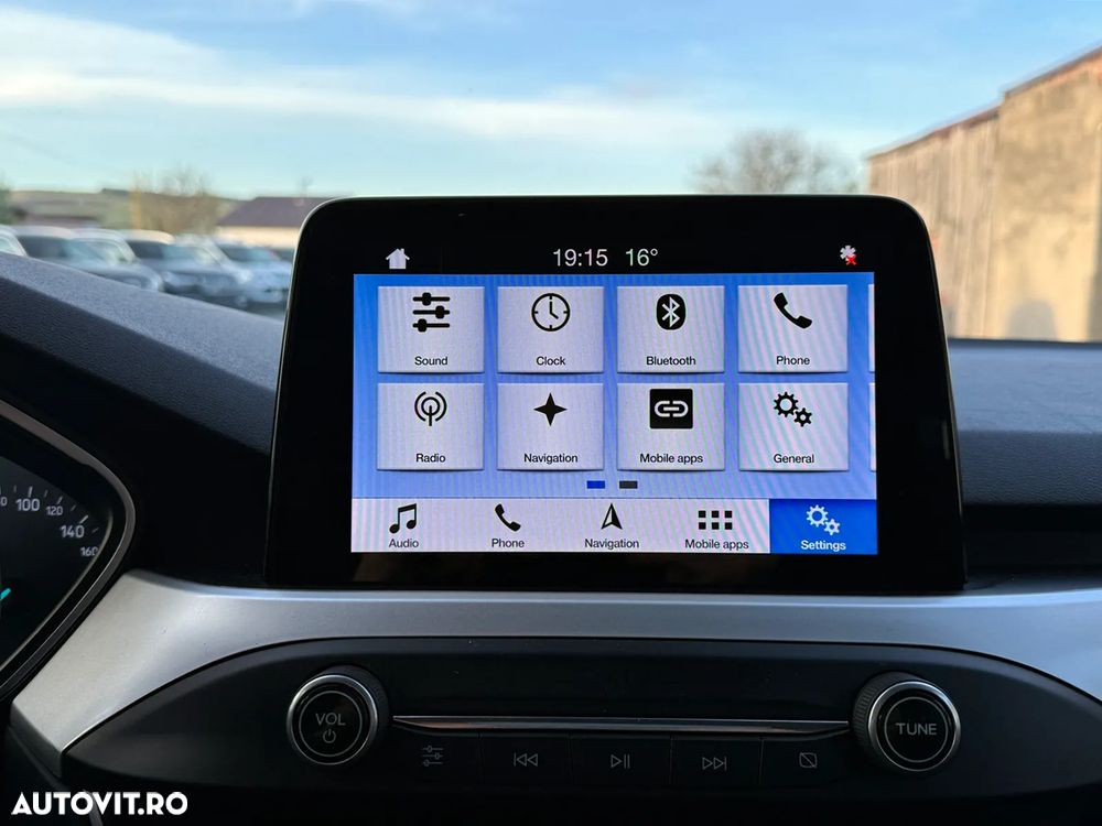 Ford Focus 1.5 EcoBlue Start-Stopp-System COOL&CONNECT DESIGN - 36