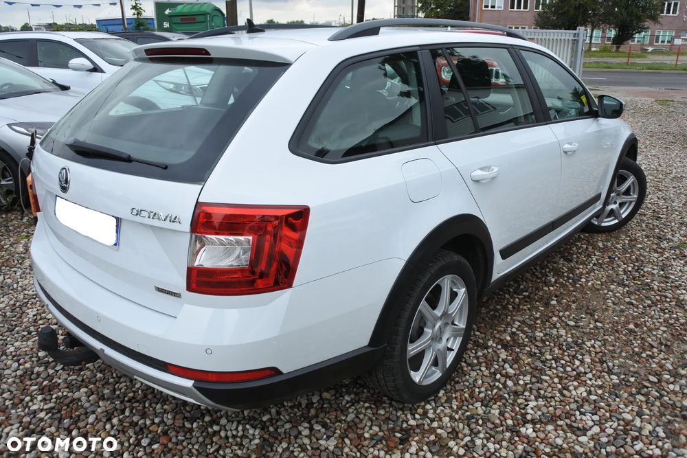 Skoda Octavia Scout 2.0 TDI 4x4 DSG - 3