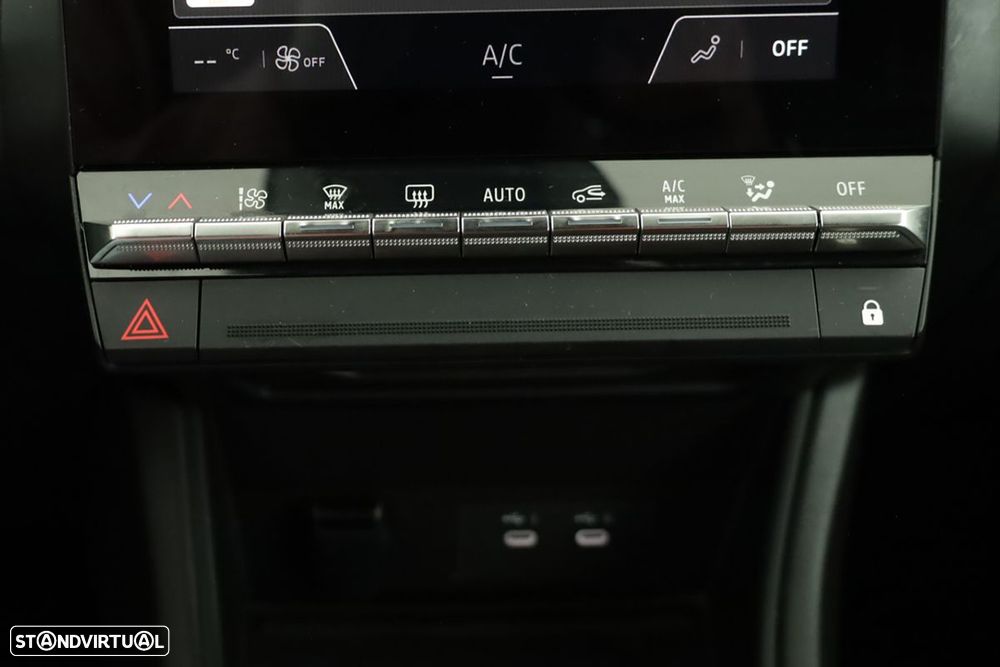 Renault Captur 1.0 TCe Techno Bi-Fuel - 12