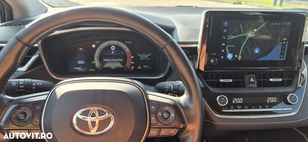 Toyota Corolla 1.8 HSD Business - 11