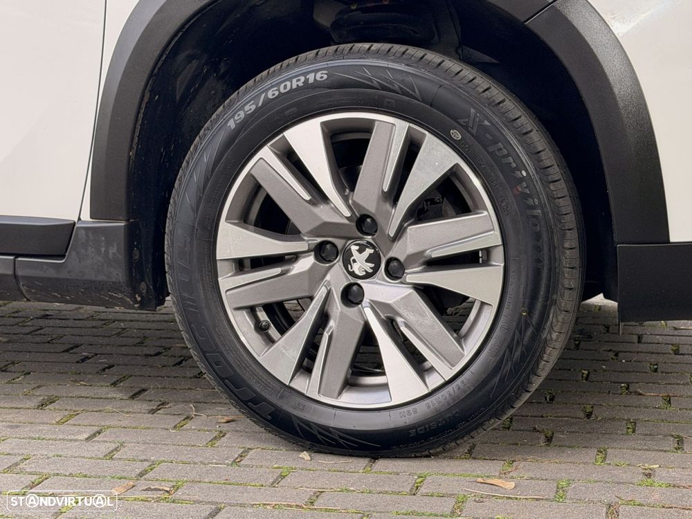 Peugeot 2008 1.2 PureTech Allure - 46