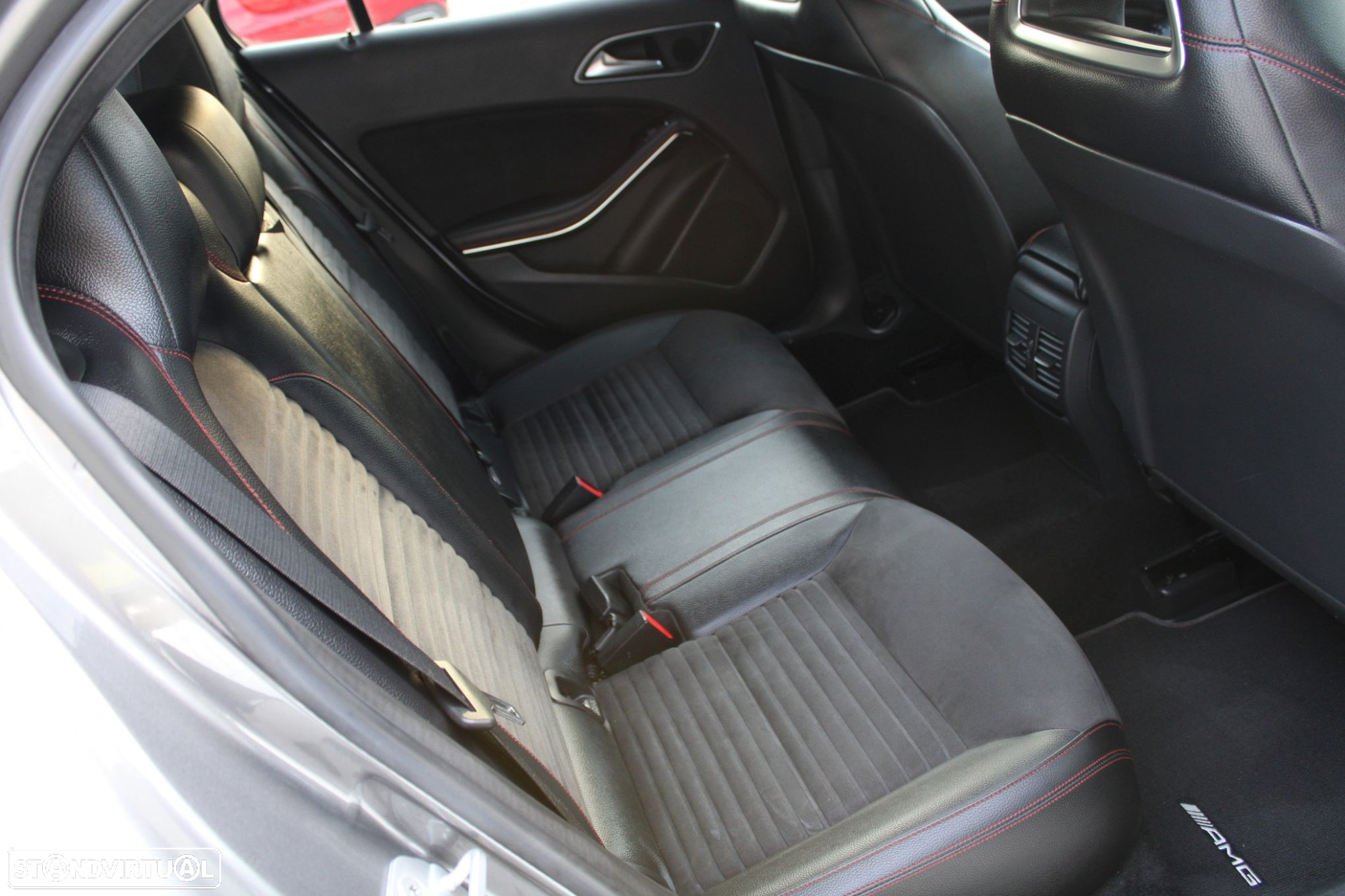 Mercedes-Benz GLA 200 CDi AMG Line - 13