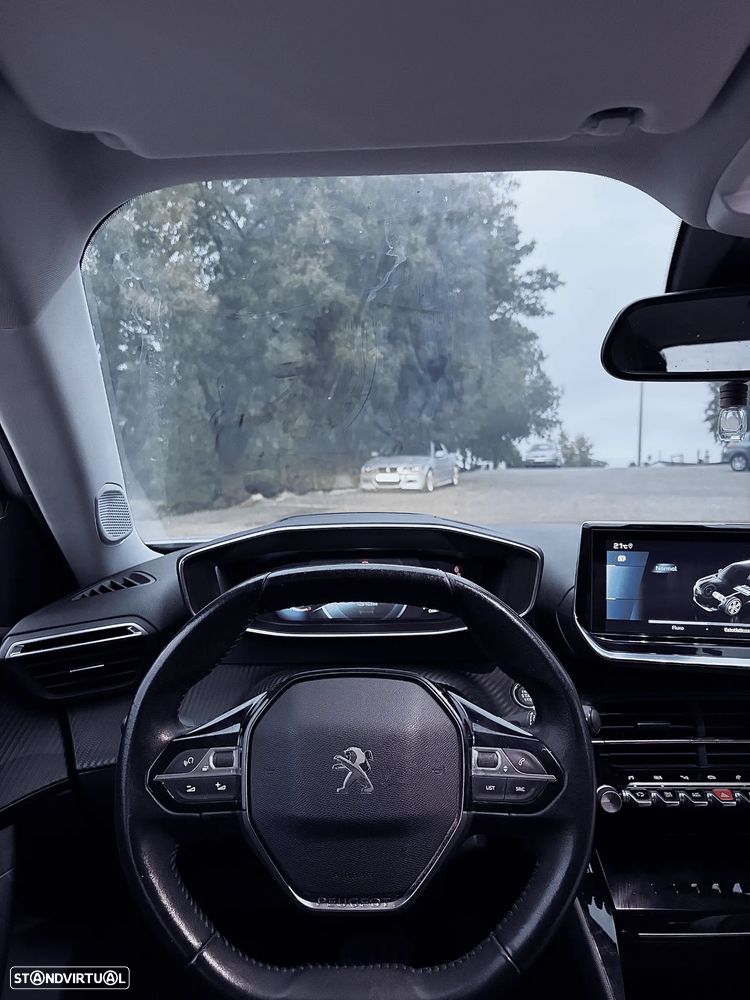 Peugeot e-2008 Allure Pack - 19