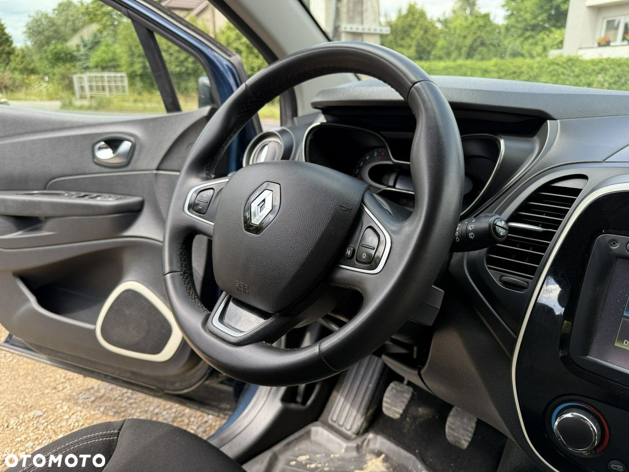 Renault Captur - 23