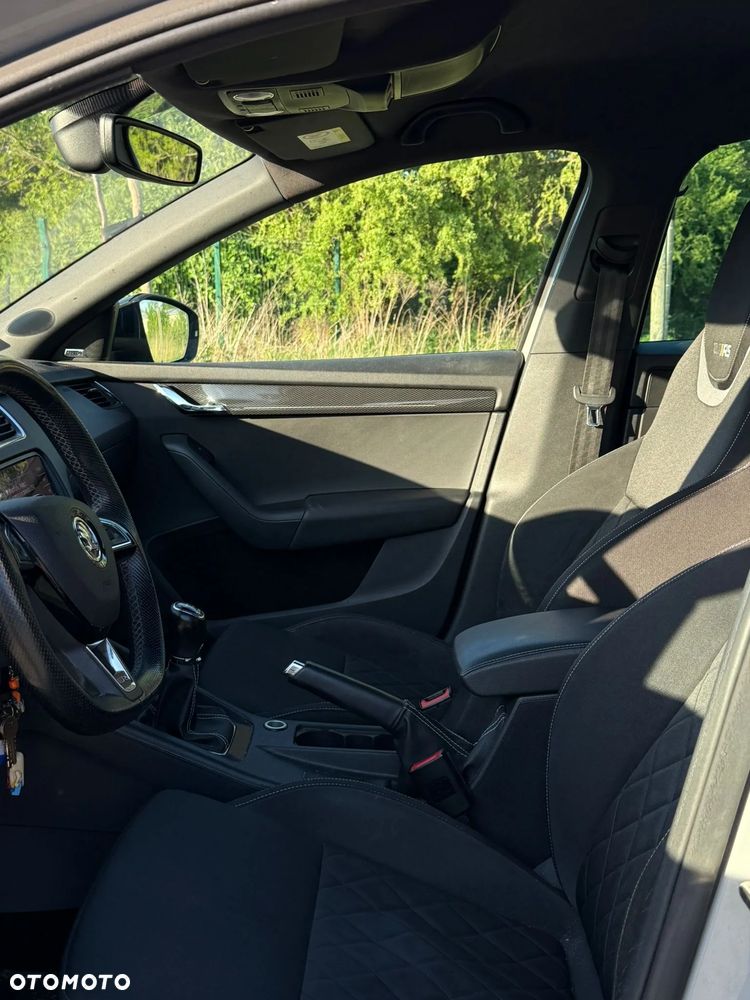 Skoda Octavia 2.0 TSI RS - 10