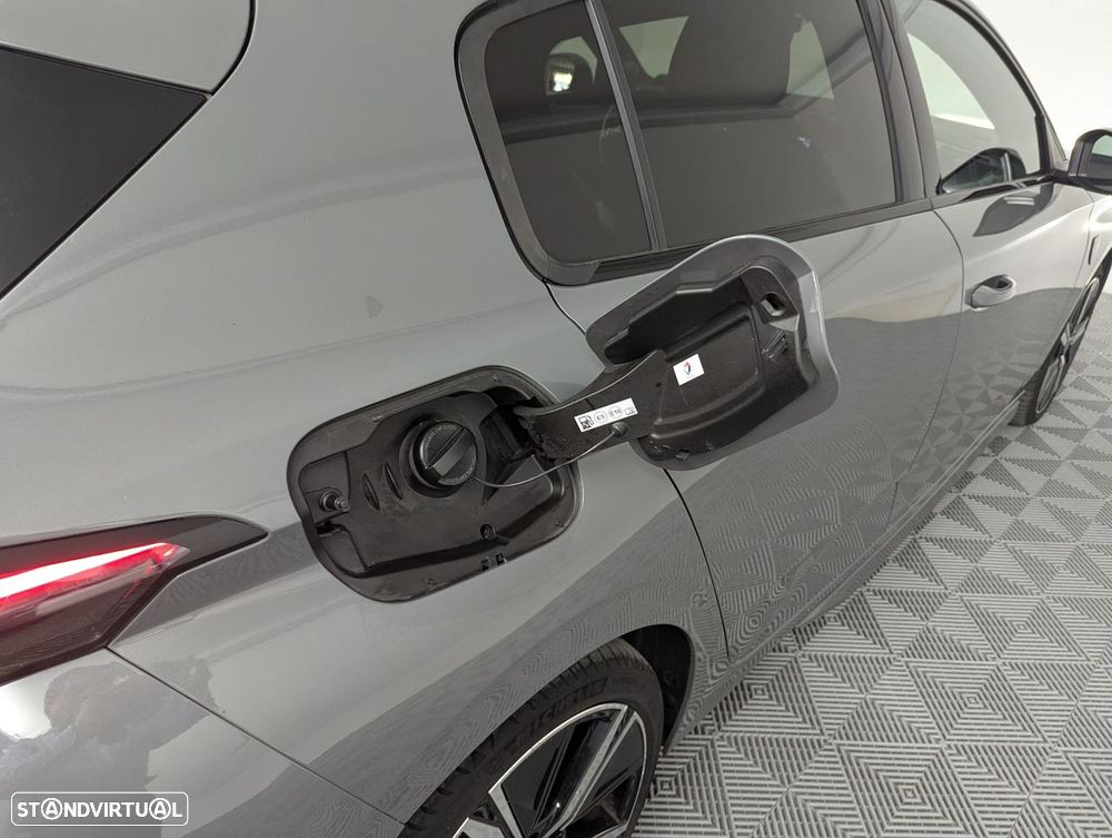 Peugeot 308 1.6 Hybrid GT e-EAT8 - 10