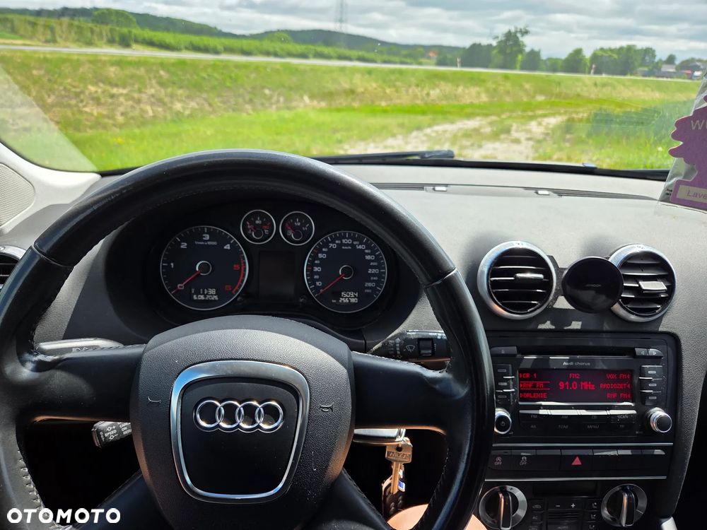 Audi A3 Sportback 1.6 TDI DPF Ambiente - 15