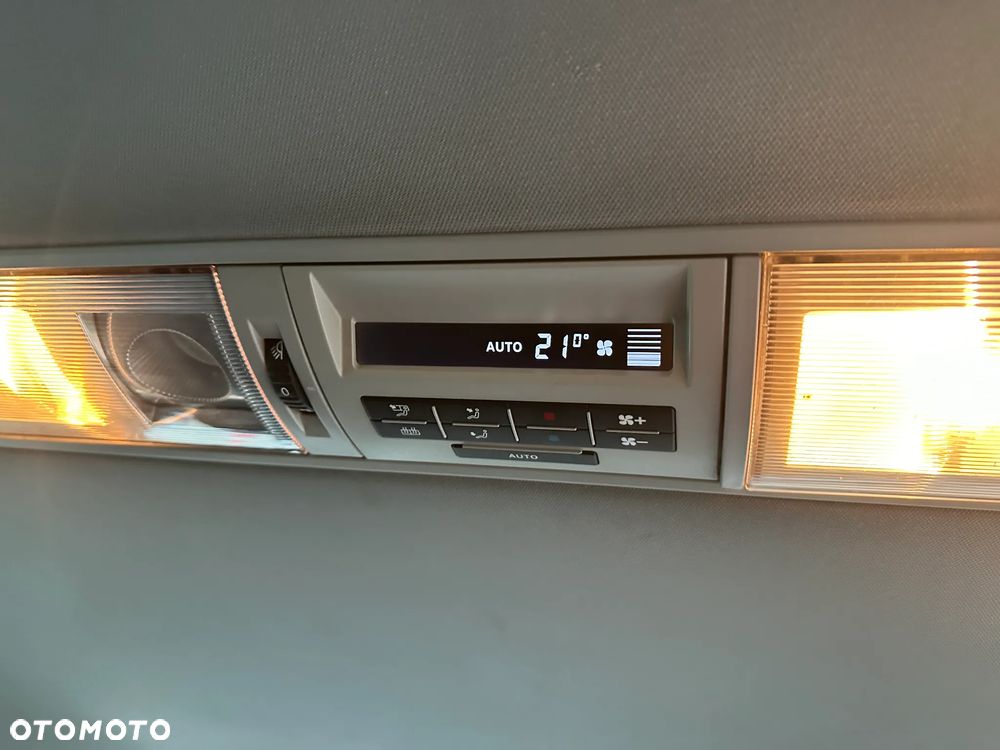 Volkswagen Caravelle L2 Trendline - 27