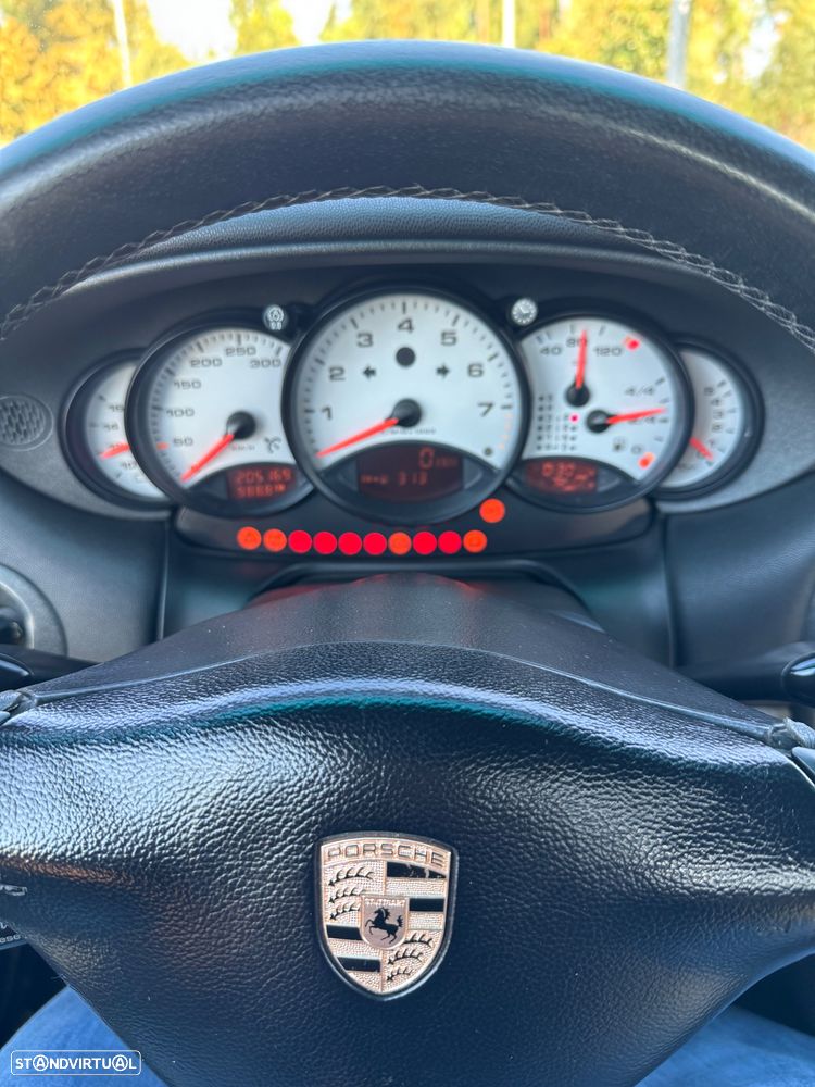 Porsche 911 (996) - 12