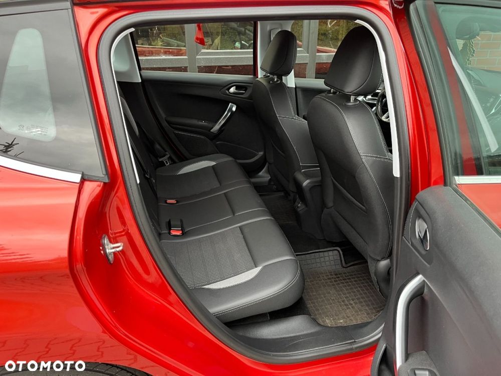 Peugeot 2008 1.2 Pure Tech Allure S&S - 27