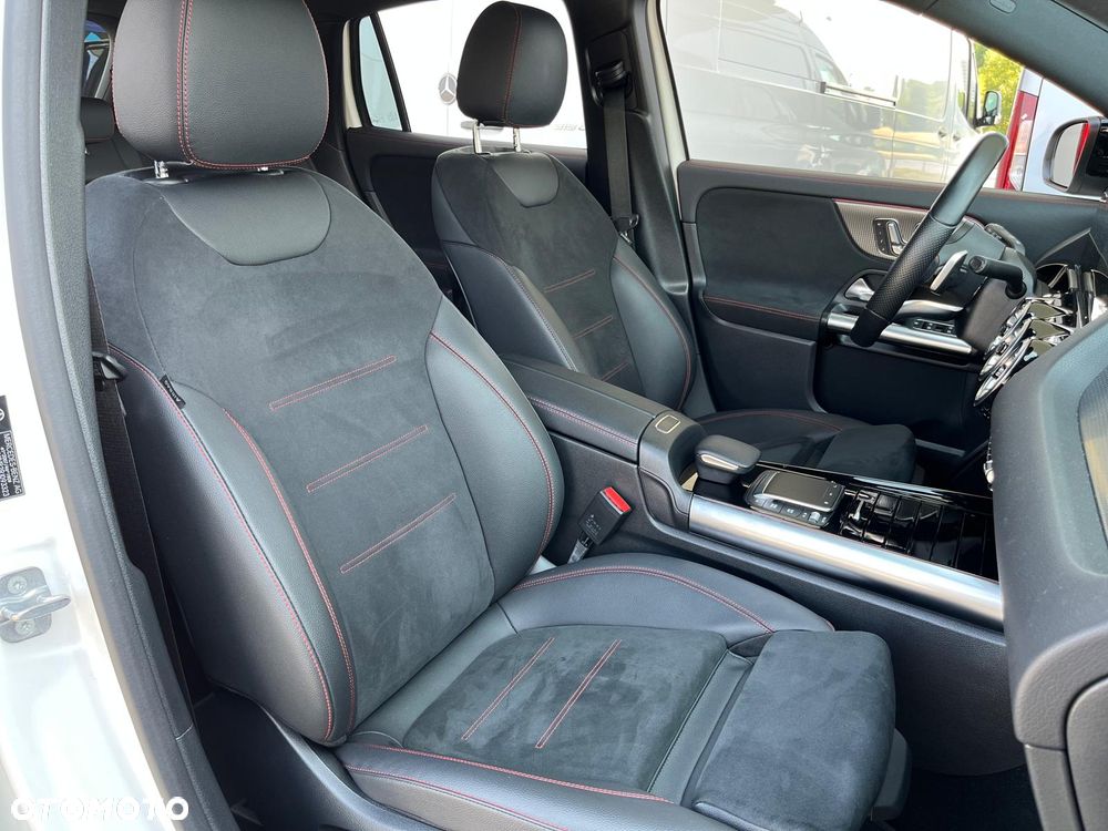 Mercedes-Benz EQA 300 66.5kWh 4-Matic AMG Line - 15