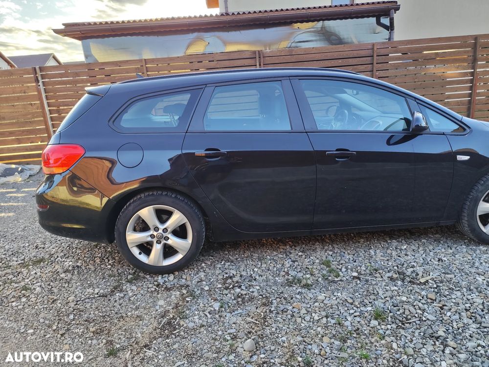 Opel Astra 1.3 CDTI DPF ecoFLEX Sports Tourer Design Edition - 6