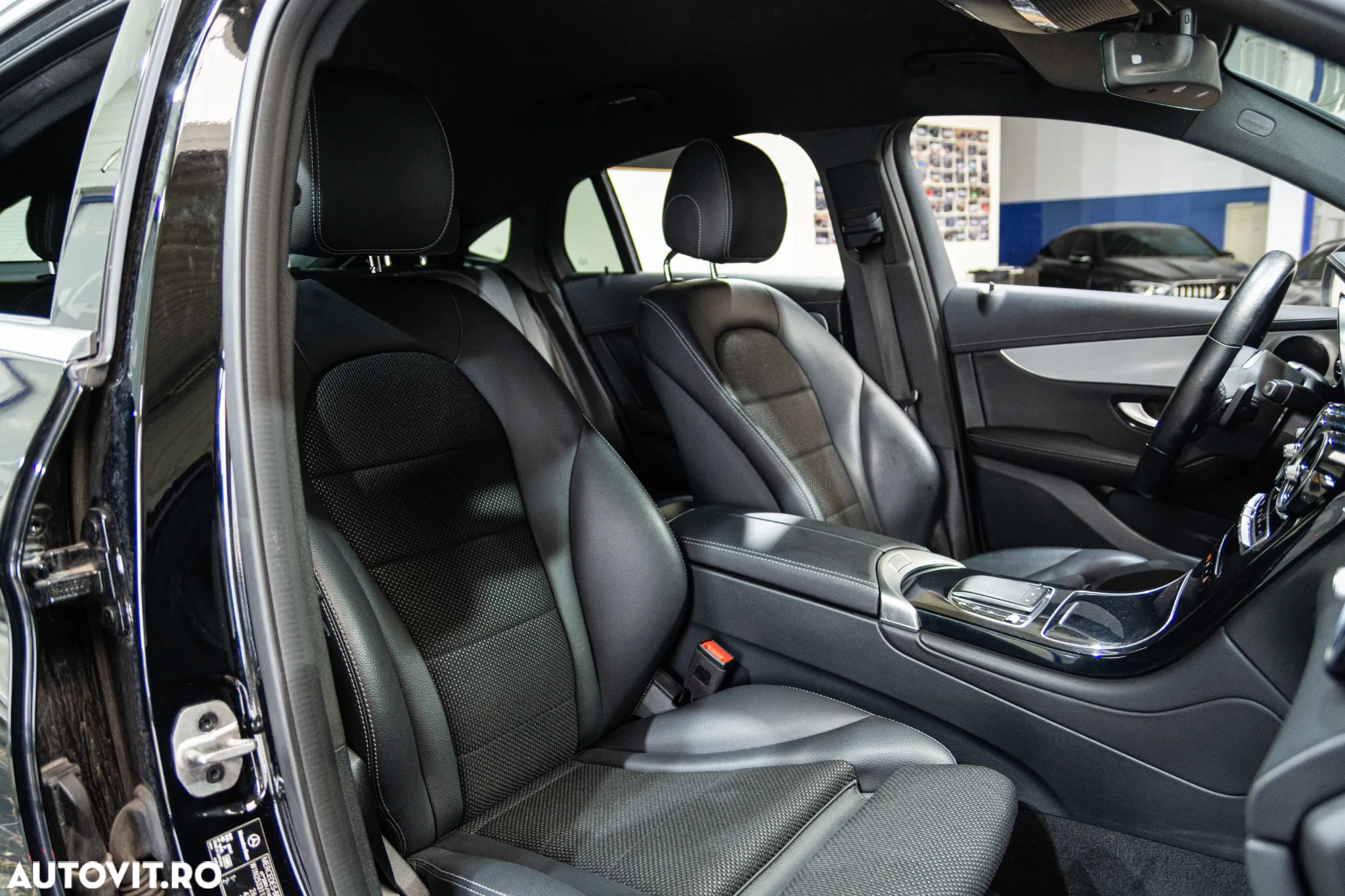 Mercedes-Benz GLC Coupe 300 de 4Matic 9G-TRONIC - 8