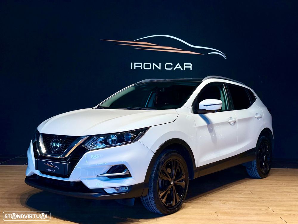 Nissan Qashqai 1.5 dCi N-Connecta J18+Led - 1