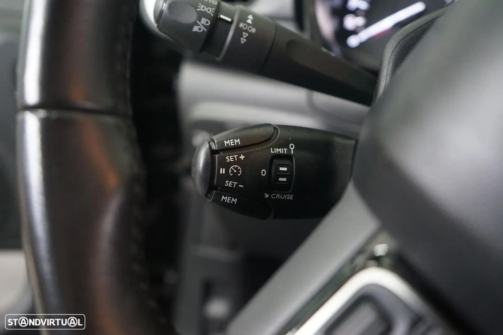 Citroën C3 1.2 PureTech Shine - 24