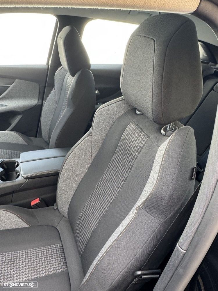 Peugeot 3008 1.2 PureTech Allure EAT8 - 13