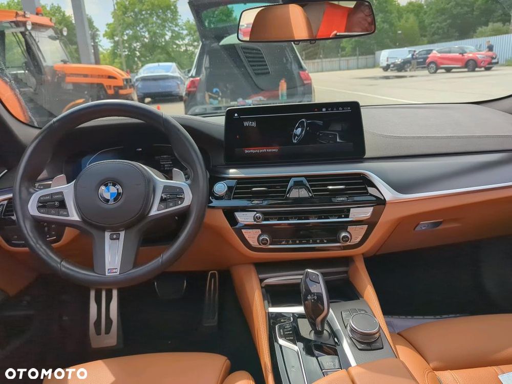 BMW Seria 5 540i xDrive mHEV M Sport sport - 14