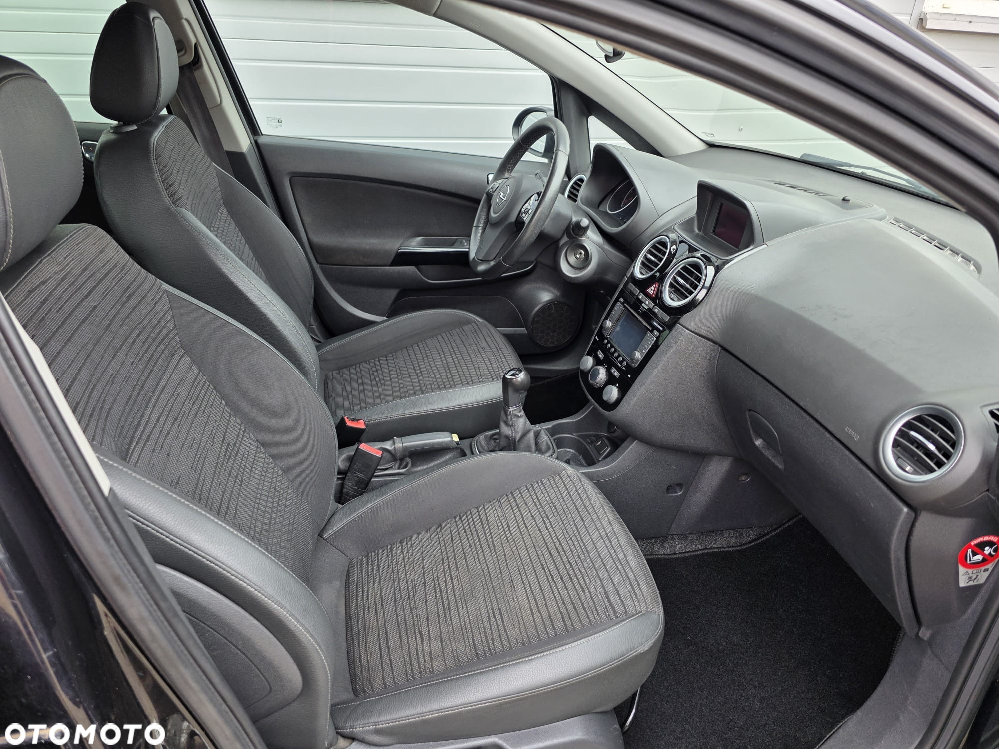 Opel Corsa 1.2 16V Cosmo S&S - 22
