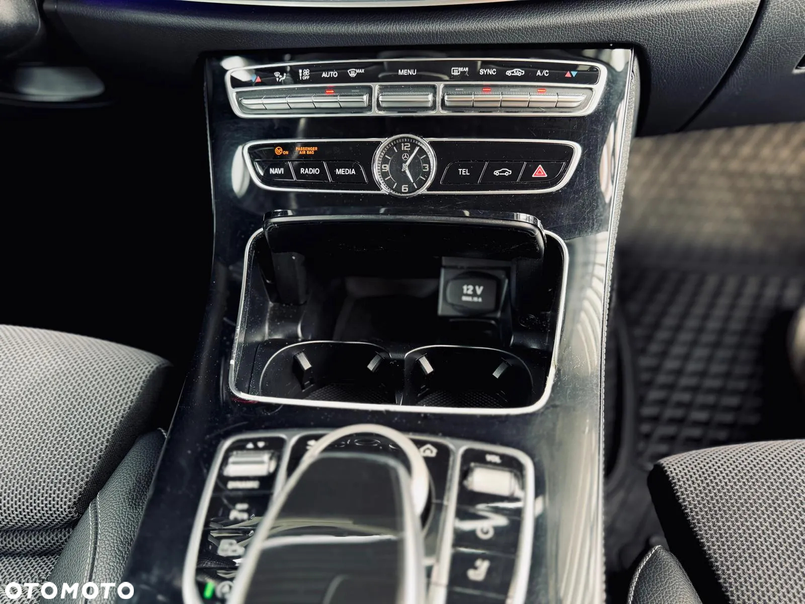 Mercedes-Benz Klasa E 220 d T 9G-TRONIC Avantgarde - 34