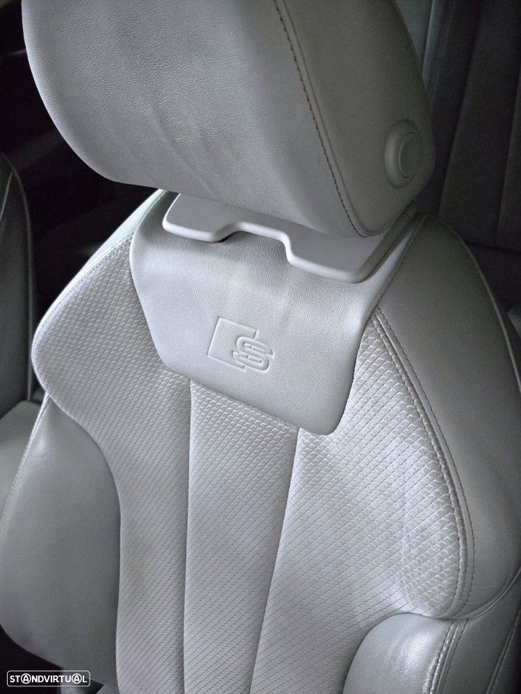 Audi A4 Avant 35 TDI S line S tronic - 24