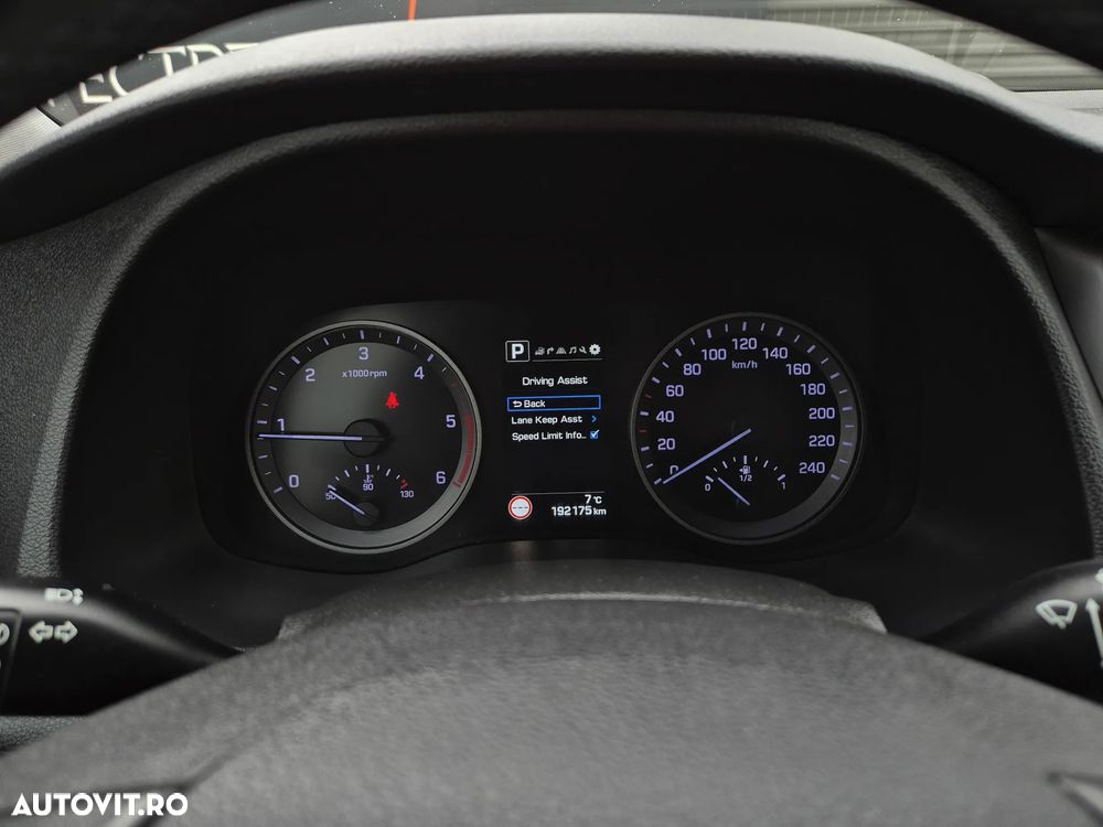 Hyundai Tucson blue 1.7 CRDi 2WD DCT Style - 16