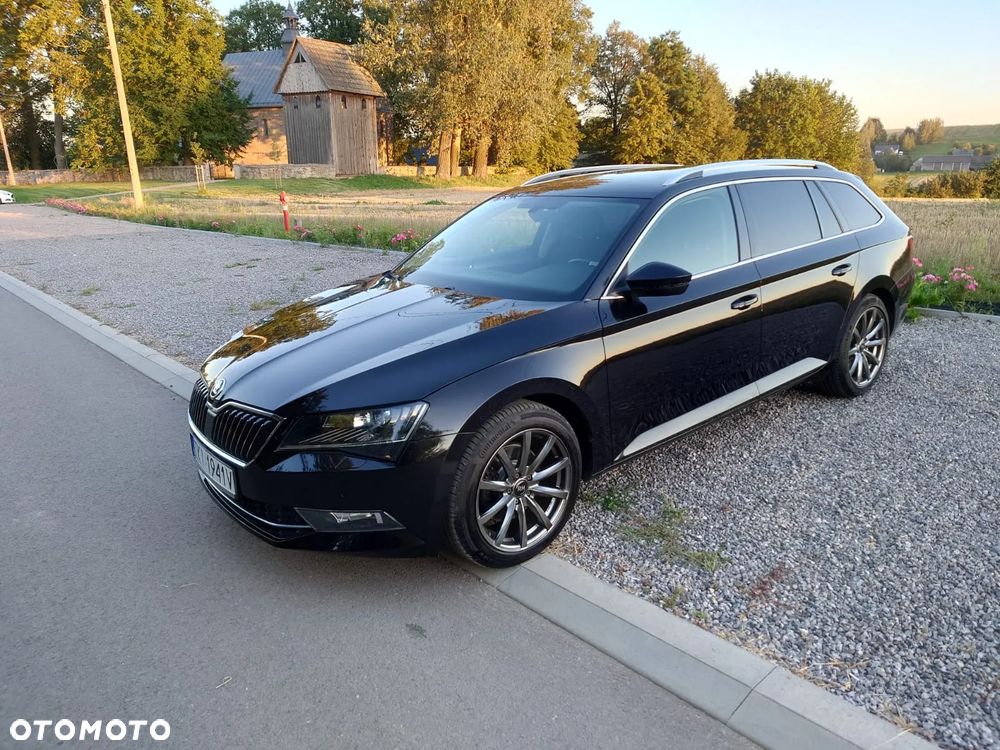 Skoda Superb 2.0 TDI Ambition - 37