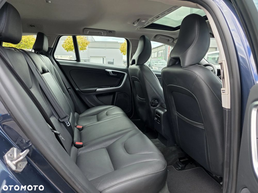 Volvo V60 D6 Twin Engine Geartronic Summum - 13