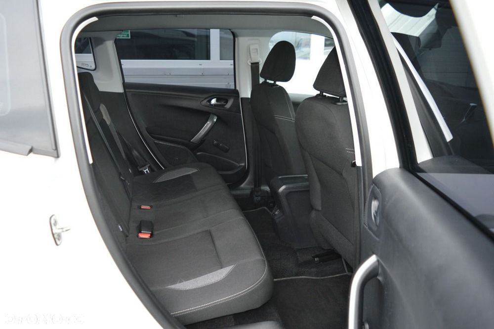 Peugeot 2008 1.2 Pure Tech Access - 32
