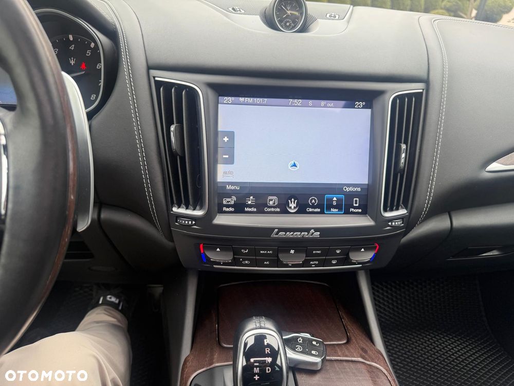 Maserati Levante S Q4 - 26