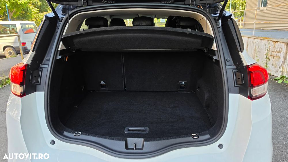 Renault Scenic ENERGY dCi 110 LIMITED - 19