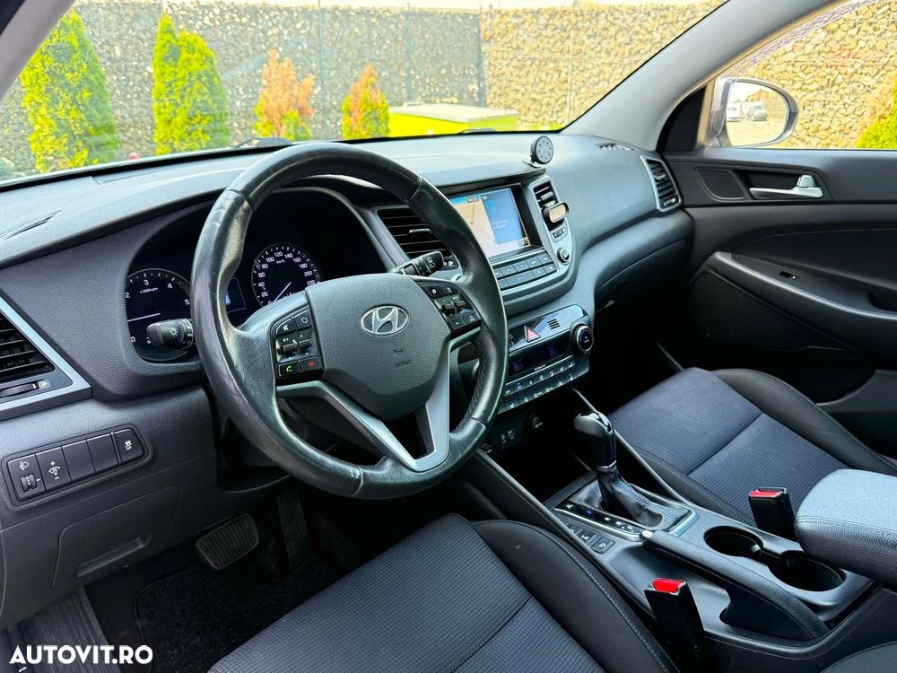 Hyundai Tucson 2.0 CRDI 4WD Automatik Advantage - 16