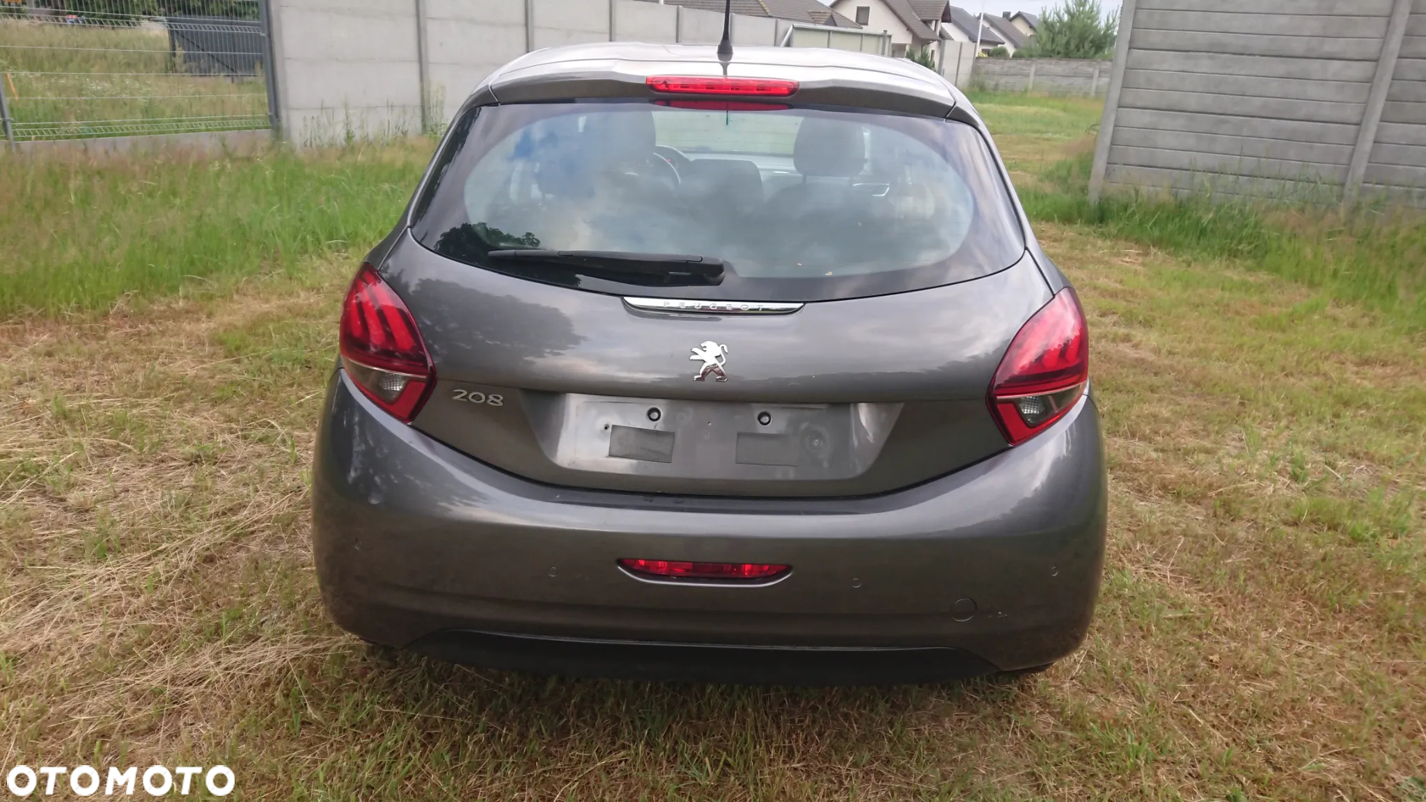 Peugeot 208 - 2