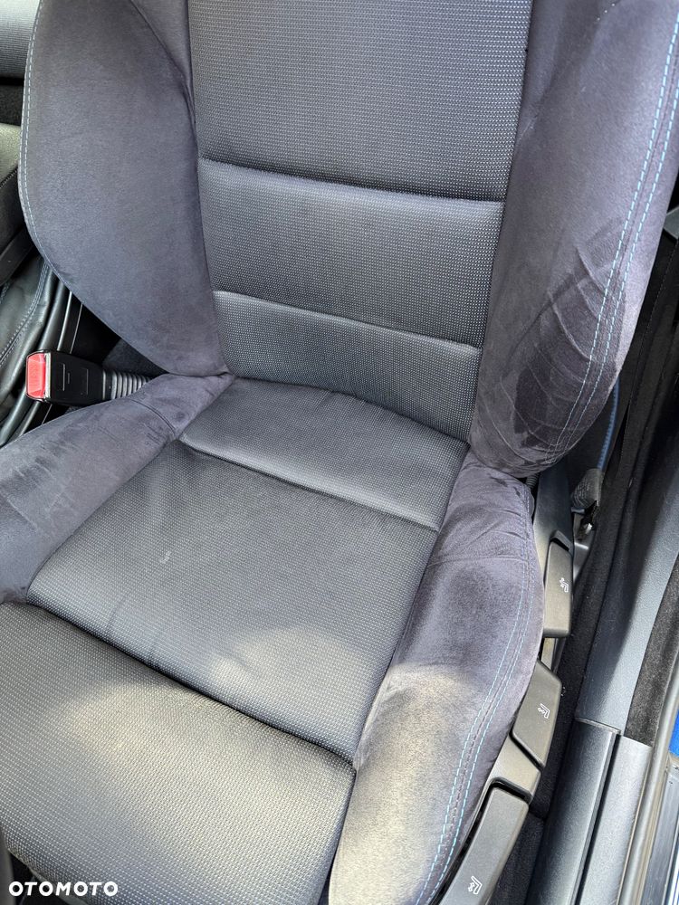 BMW Seria 3 318i - 25