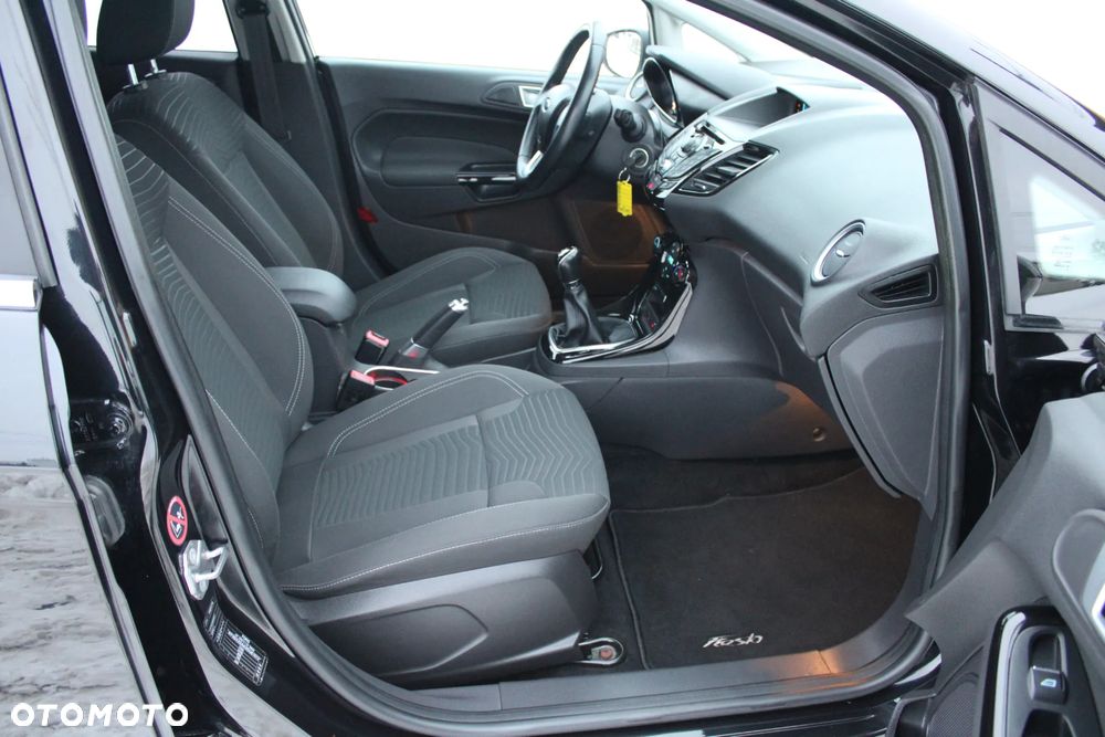 Ford Fiesta 1.0 EcoBoost Titanium - 24