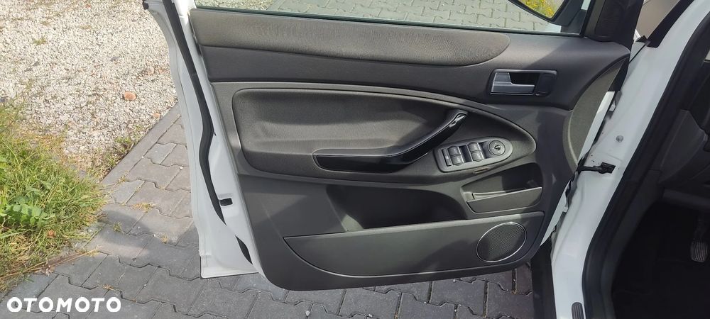Ford Kuga 2.0 TDCi 4x4 Titanium - 23