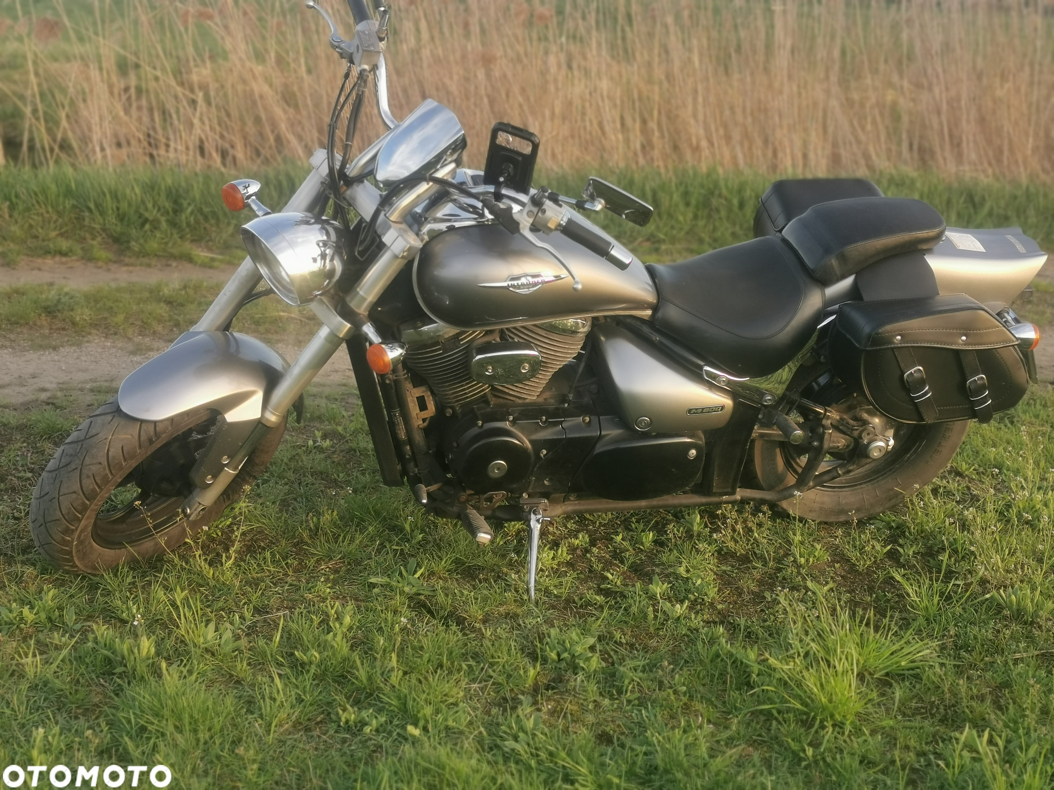 Suzuki Intruder - 5